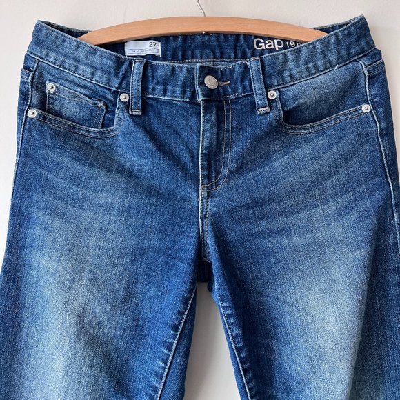 Gently Worn GAP 1969 Women's Real Straight Jeans Medium Denim Blue Wash Stretch - Picture 2 of 12